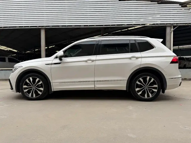 Volkswagen Tiguan L — Фото автомобиля 11