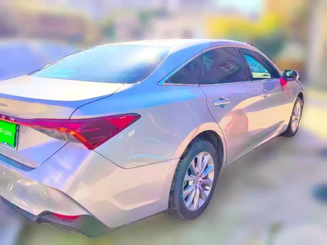 Toyota Avalon — Фото автомобиля 4