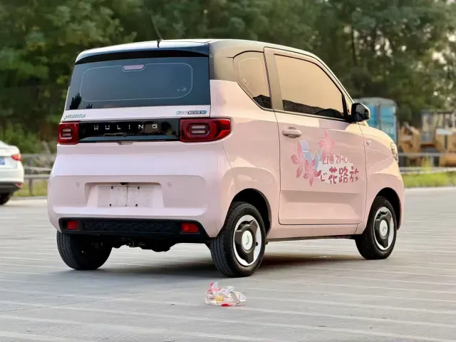 Wuling Hongguang Mini EV — Фото автомобиля 6