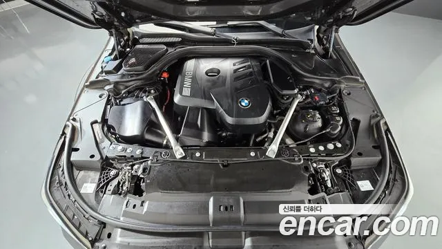BMW 5-Series — Фото автомобиля 6