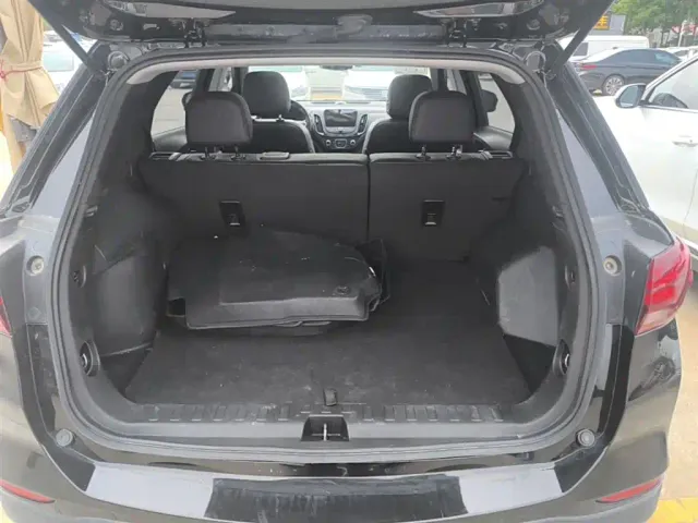 Chevrolet Equinox — Фото автомобиля 18