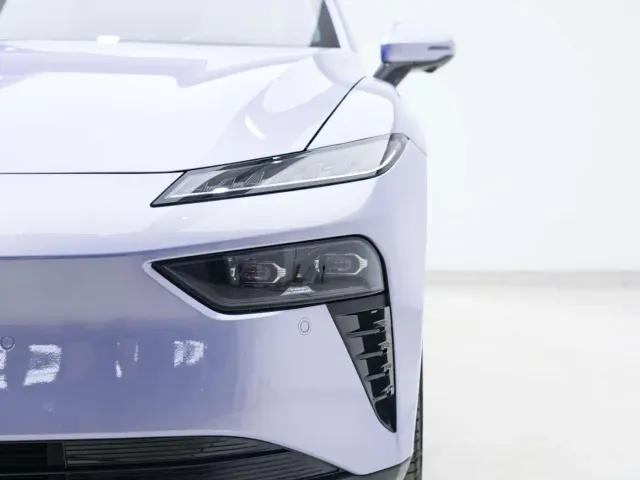 Dongfeng eπ 007 — Фото автомобиля 9