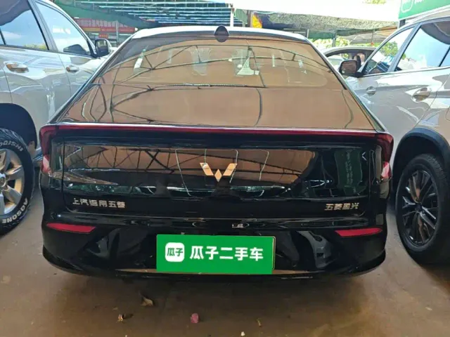 Wuling Starlight — Фото автомобиля 5