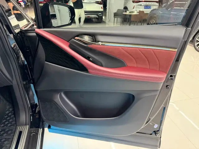 GAC Trumpchi M8 — Фото автомобиля 5