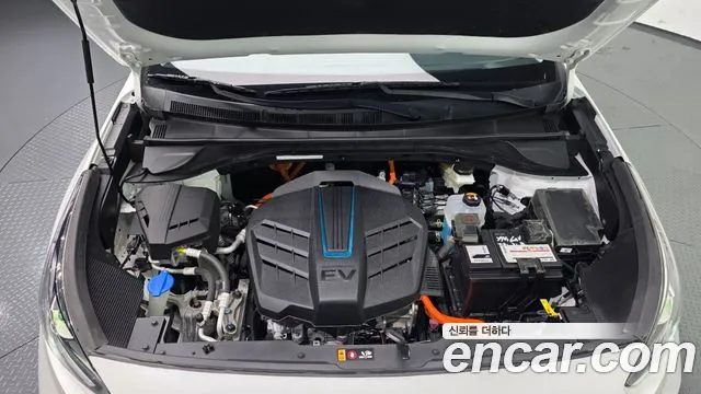 Kia Niro — Фото автомобиля 6