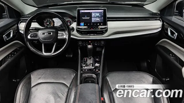 Jeep Compass — Фото автомобиля 10