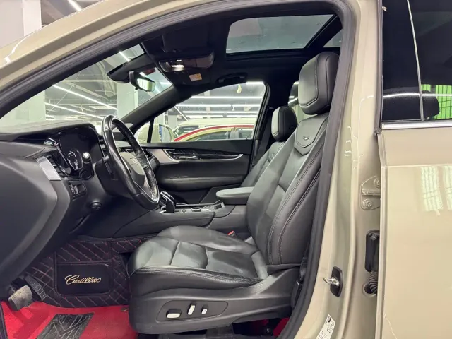 Cadillac XT6 — Фото автомобиля 9