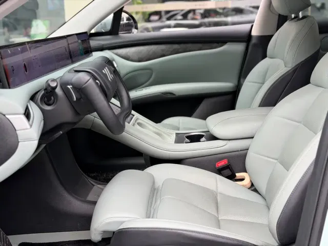 IM Motors LS6 — Фото автомобиля 5