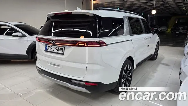 Kia Carnival Generation 4 — Фото автомобиля 6