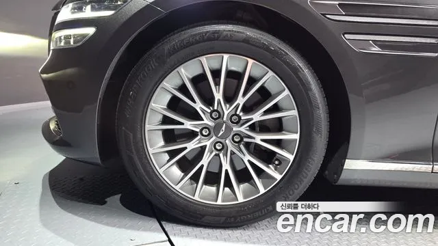 Genesis G80 Бензин 2.5 турбо AWD — Фото автомобиля 5