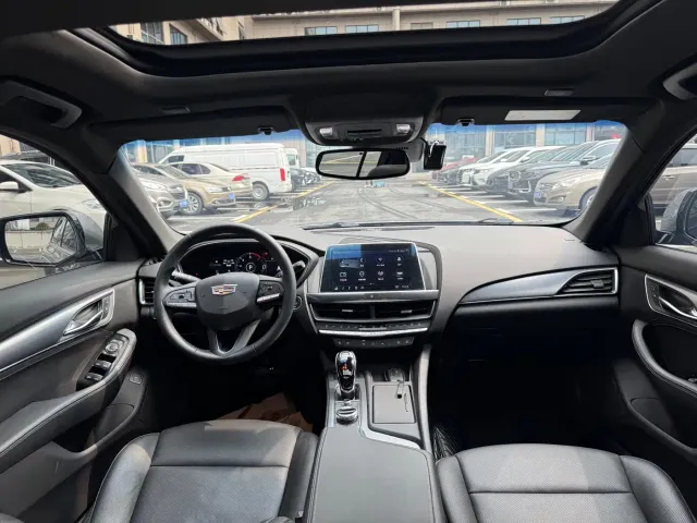 Cadillac CT5 — Фото автомобиля 4