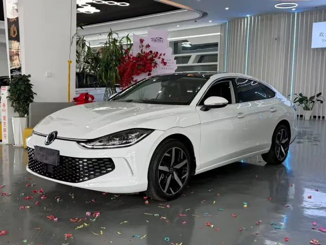 Фотография автомобиля — Volkswagen Lamando