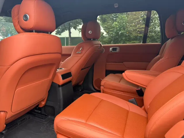 Li Auto L9 — Фото автомобиля 8