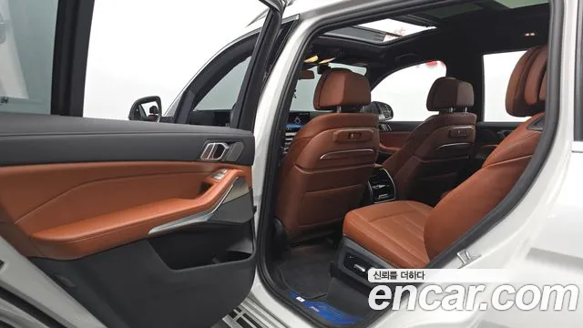 BMW X7 — Фото автомобиля 23