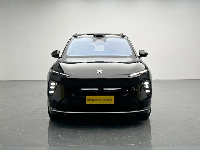 Nio ES8 — Фото автомобиля 2