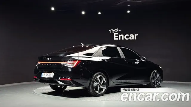 Hyundai Avante CN7 — Фото автомобиля 2