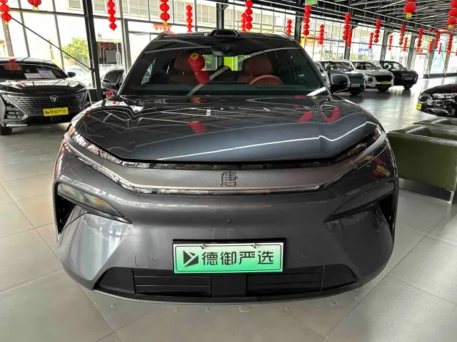 BYD Tang L — Фото автомобиля 2