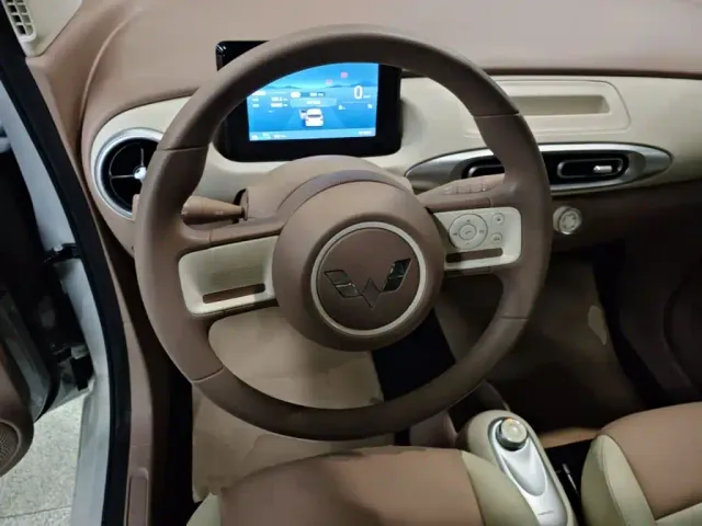 Wuling Hongguang Mini EV — Фото автомобиля 10