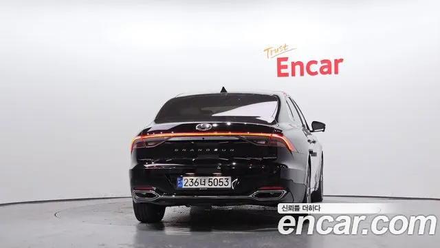 Hyundai Grandeur New — Фото автомобиля 4