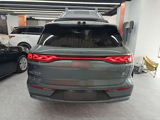 BYD Tang L — Фото автомобиля 5