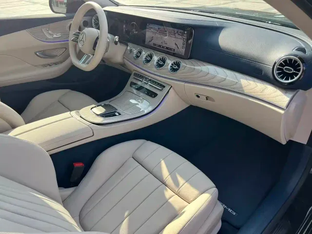 Mercedes-Benz E-Class — Фото автомобиля 11
