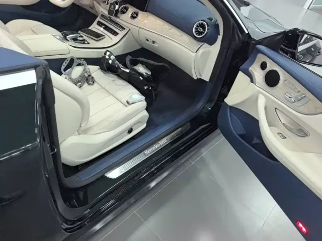 Mercedes-Benz E-Class — Фото автомобиля 8