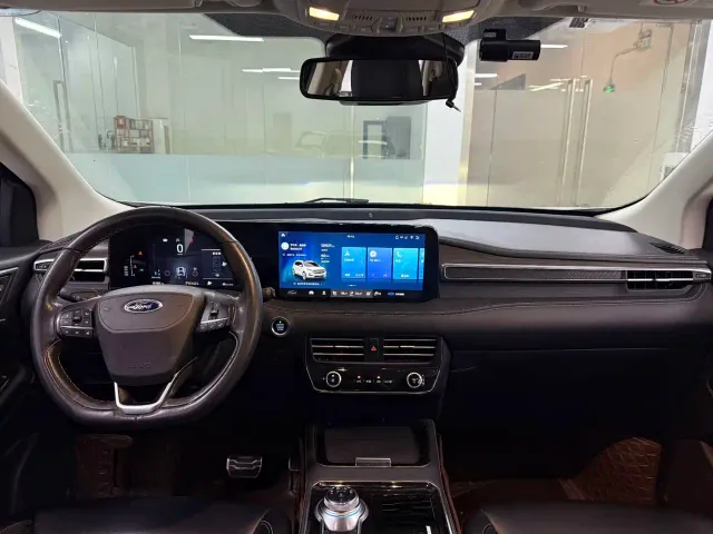 Ford Edge — Фото автомобиля 16