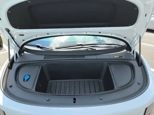 Li Auto i6 — Фото автомобиля 19