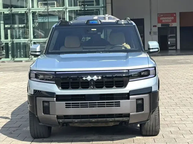 BYD FangChengBao Leopard 8 — Фото автомобиля 2