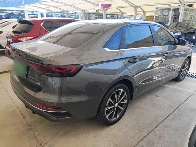 Geely Emgrand — Фото автомобиля 6