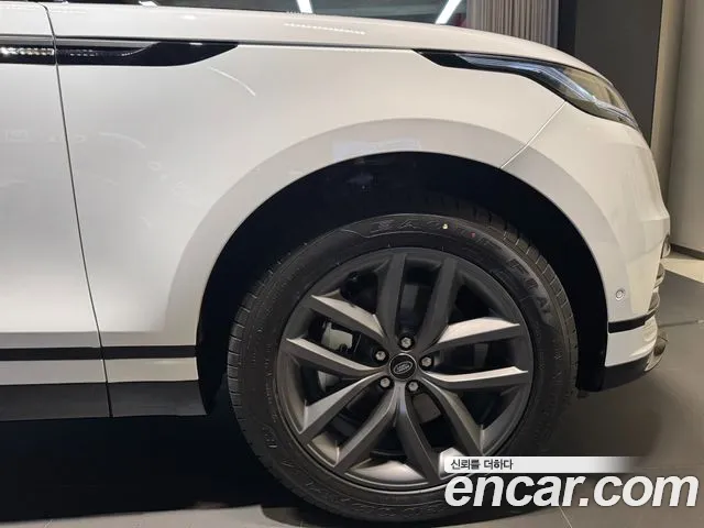Land Rover Range Rover Velar Range Rover Velar 2.0 P250 Dynamic SE — Фото автомобиля 11