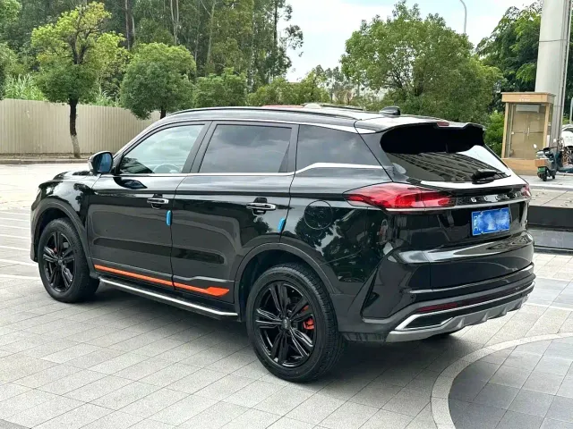 Geely Boyue — Фото автомобиля 5