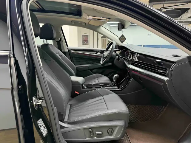 Volkswagen Passat — Фото автомобиля 24