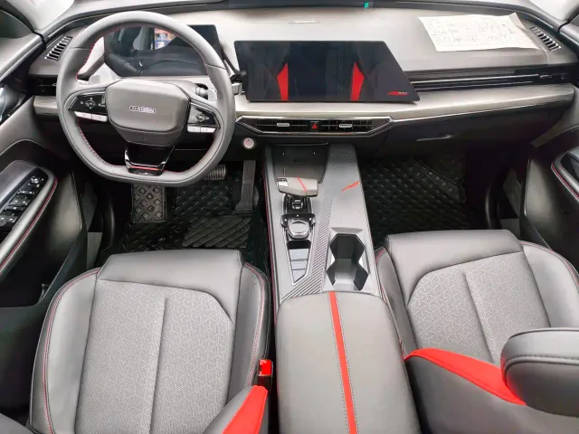 Changan Z6 — Фото автомобиля 5
