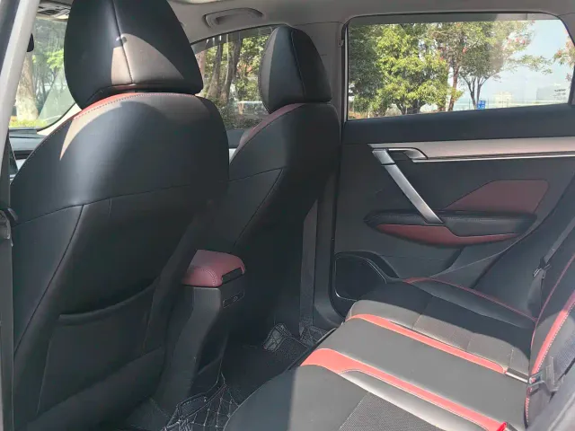 Geely Binyue 2021 1.4T DCT Diamond Edition — Фото автомобиля 5