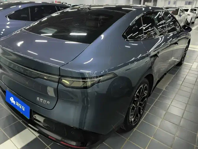 Nissan N7 — Фото автомобиля 3