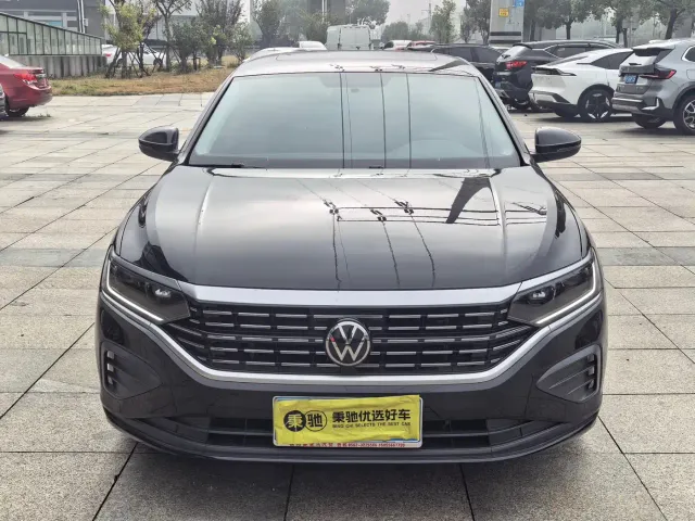 Фотография автомобиля — Volkswagen Passat