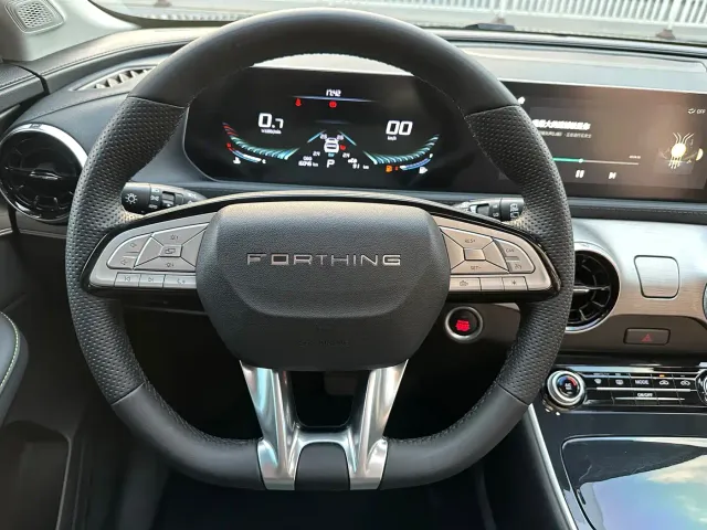Forthing T5 Evo — Фото автомобиля 13