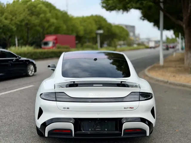 Xiaomi SU7 — Фото автомобиля 5
