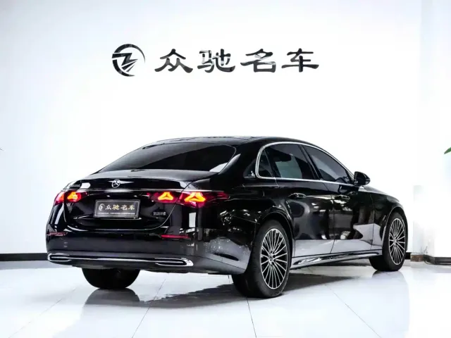 Mercedes-Benz E-Class — Фото автомобиля 10