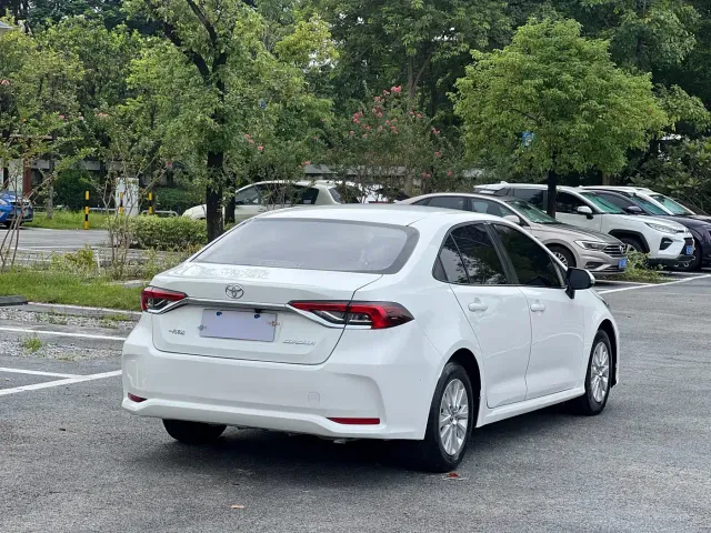 Toyota Corolla — Фото автомобиля 6