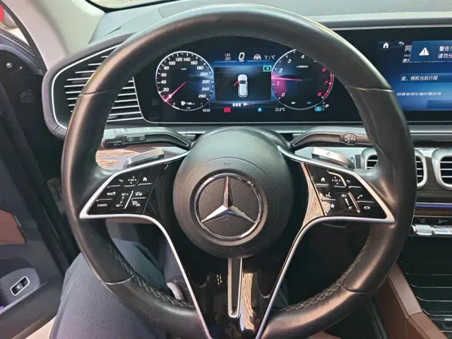 Mercedes-Benz GLE-Class — Фото автомобиля 15