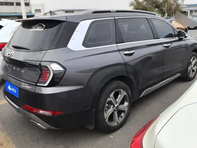 Hyundai Santa Fe — Фото автомобиля 3