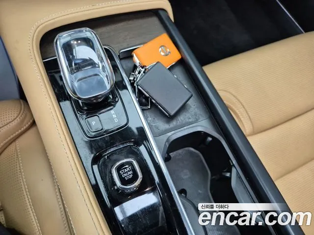 Volvo S90 — Фото автомобиля 8