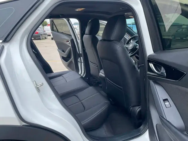 Mazda CX-4 — Фото автомобиля 10
