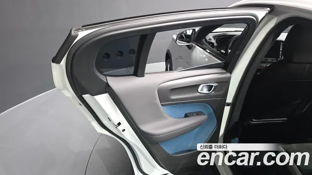 Volvo C40 Recharge — Фото автомобиля 14