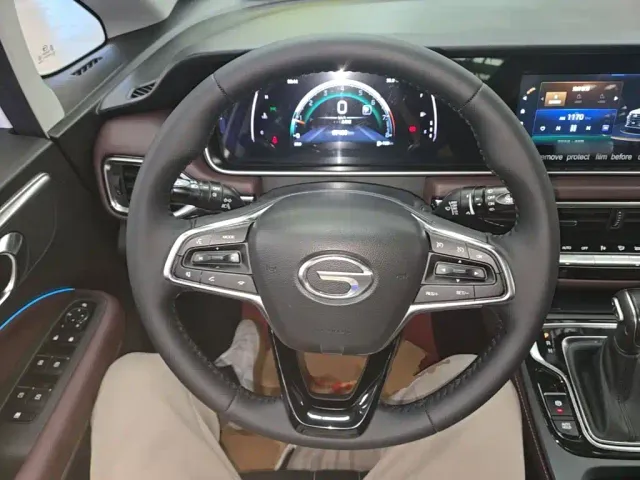 GAC Trumpchi M6 — Фото автомобиля 10