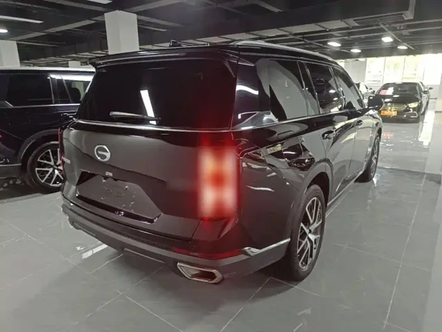 GAC Trumpchi GS8 — Фото автомобиля 6