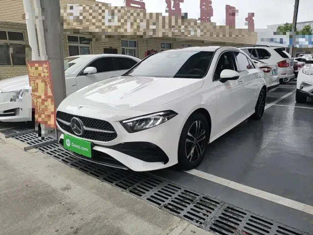 Фотография автомобиля — Mercedes-Benz A-Class