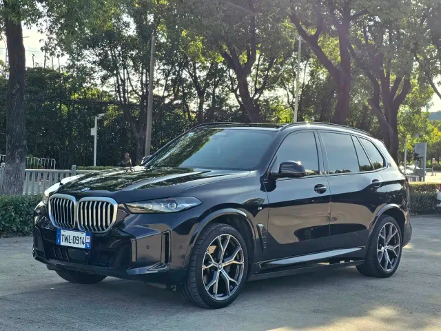 BMW X5 — Фото автомобиля 3